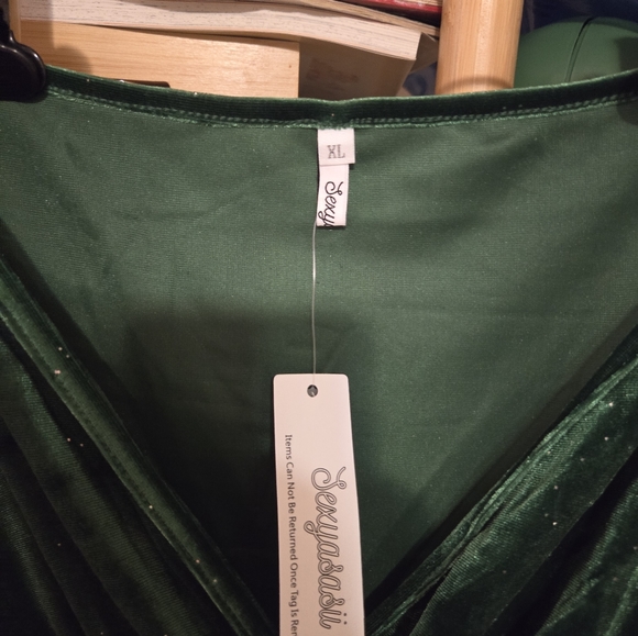 Sexyasasu Stretch Velvet Dress - Picture 2 of 3